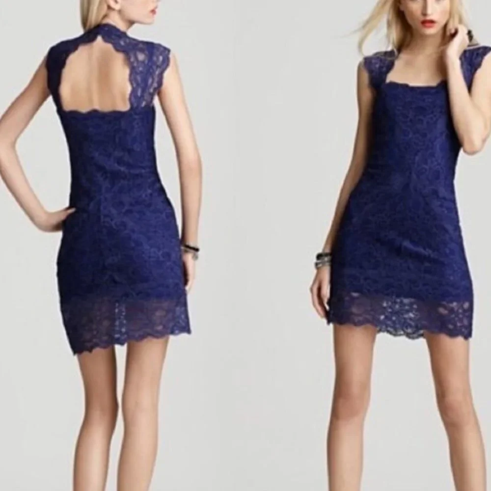 Nicole Miller Eva Lace Dress Indigo Shimmer size Small - Picture 10 of 10